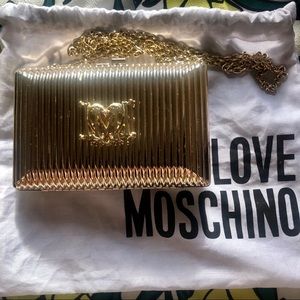 MOSCHINO GOLD SHOULDER PURSE